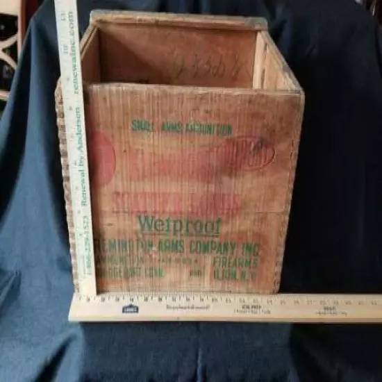 Vintage Kleanbore Dupont Wetproof Scatter Loads Crate