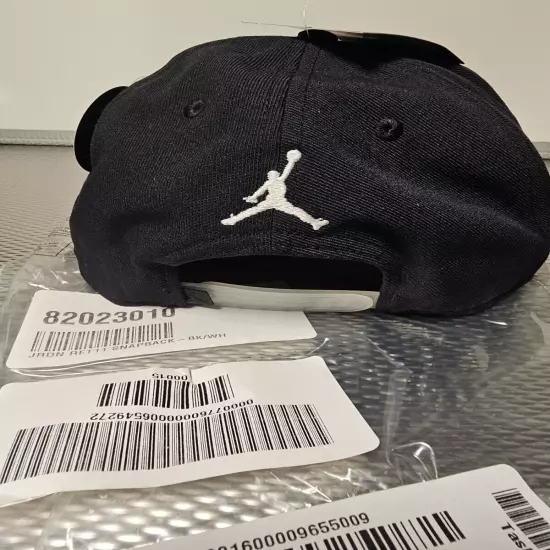 Air Jordan Hat Space Jam That's All Folks Glow in Dark Snap Back Cap (Black)