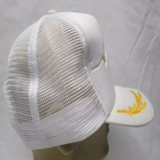 Vintage Las Vegas Mesh Snapback Trucker Hat White Gold Three Star Embroidered