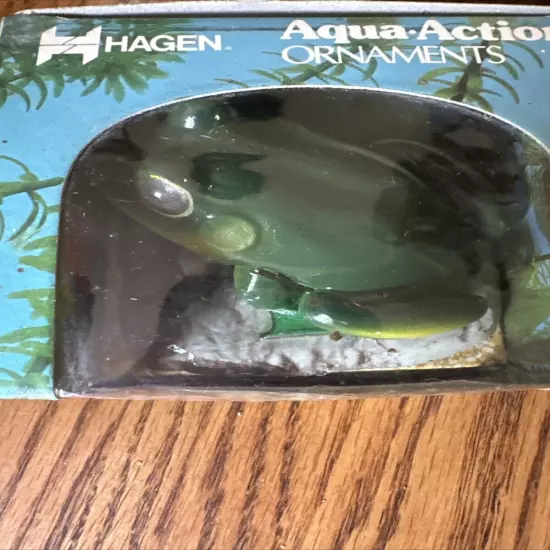 Vintage Aquarium Hagen Aqua Action Flirting Frog