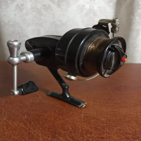 Vintage Soviet fishing reel for spinning Original. USSR. SN