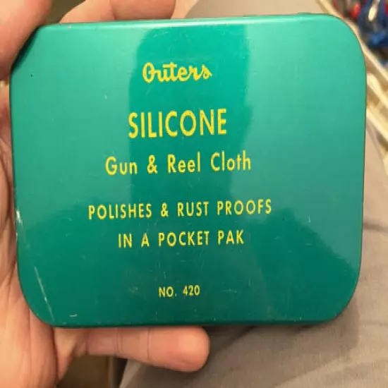 Vintage Tin Outers Silicone Gun & Reel Cloth Green No. 420 NOS Cloth & Tin Clean