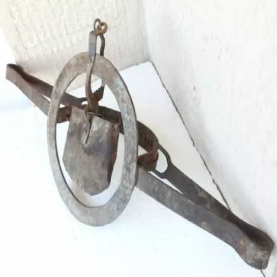 18c Rare ᎻUᏀᎬ Antique Hand Forged Iron ANIMAL ᎢᏒᎪᏢ Double Springs & Wrought Jaws