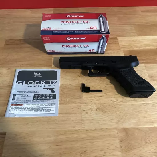 Glock G17 4.5MM Steel BB Gun Blowback Gen 3 With C02 .177 Used A Couple Times***