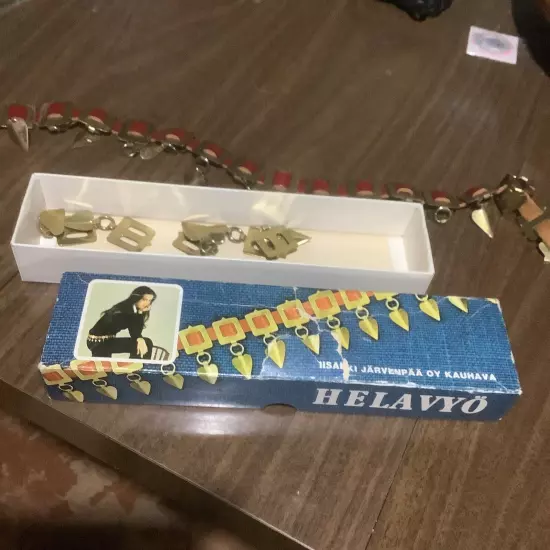 Helavyo Belt With Box