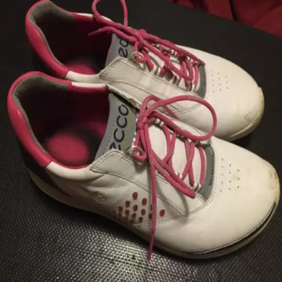 golf shoes / womens ecco Size 10