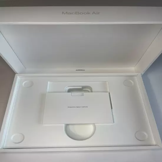 Apple MacBook Air A2681 13 inch SLV 256GB, Empty Box Only