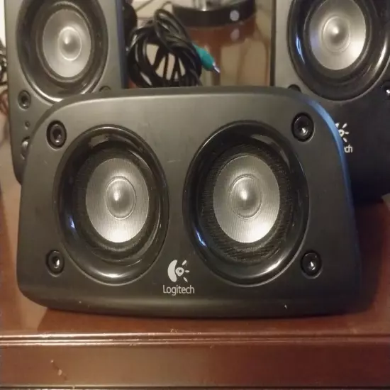 Logitech Z506 5.1 Surround System Tested NO SUBWOOFER Only small Speakers 