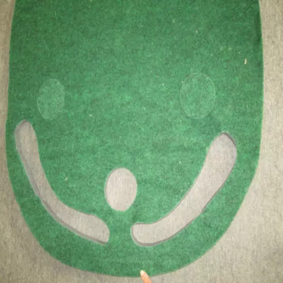 Pro Grassroots Series 3'x9' Kidney Shaped Putting Green Putt-A-Bout Par 3