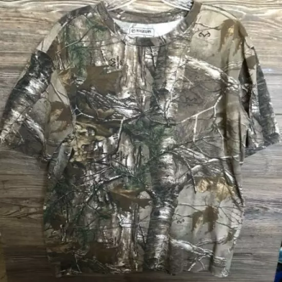 MAGELLAN Outdoors Hunt Gear Men's (L) Large Camouflage REALTREE Hunting T Shirt