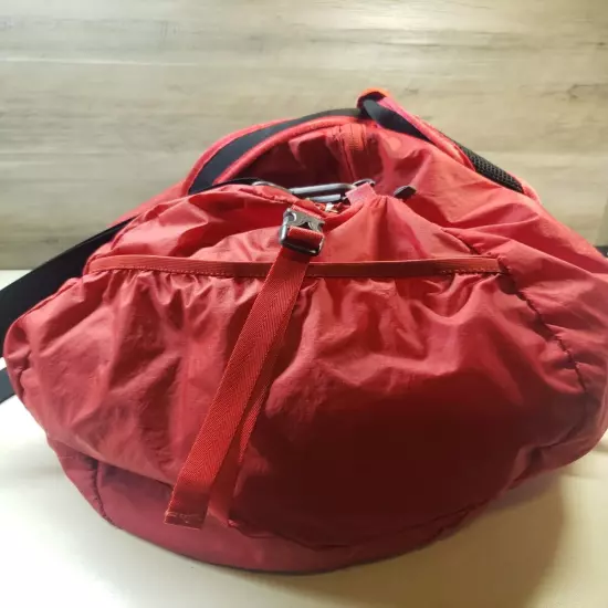 North Face Base Camp Duffel M - Red - 24" x 9" x 12" 