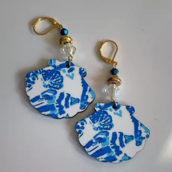 Lilly Pulitzer Print Shell Collector Shell ShapedEarrings Light Weight New