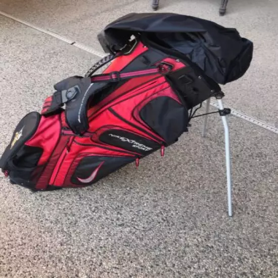 Nike Extreme Sport Stand Golf Bag 8-Way Top Red Black w/Rain Cover used?