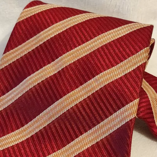 Valentino Mens 100% Silk Neck Tie Striped Red Tan Pattern Designer Tie Cravatte