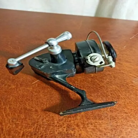 Vintage Soviet fishing reel for spinning Original. USSR. SN