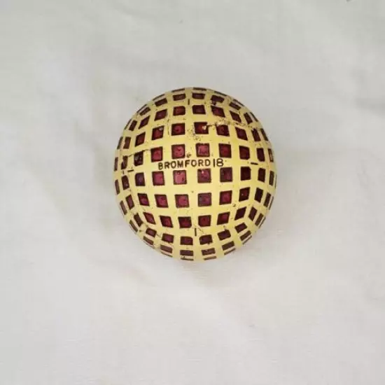 Vintage Bromford 18 Mesh Golf Ball (Refurbished) 1930s