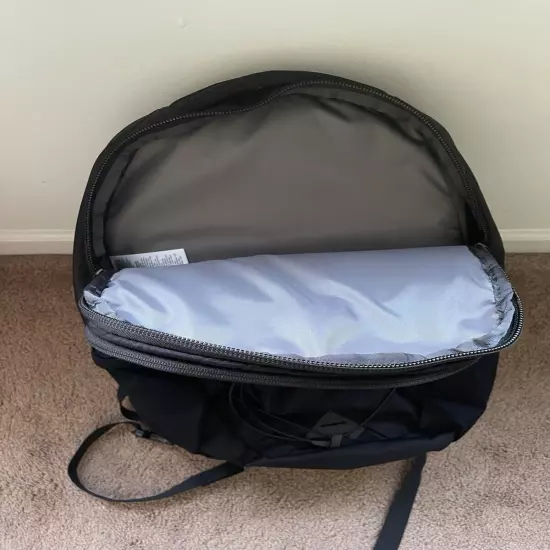 The North Face Borealis Backpack - Black (NEW and UNWORN)