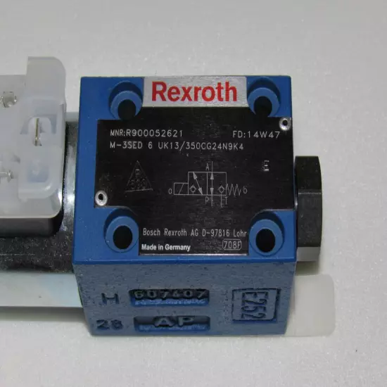 NEW REXROTH VALVE R900052621 M-3SED 6 UK13/350CG24N9K4 Direction Valve 