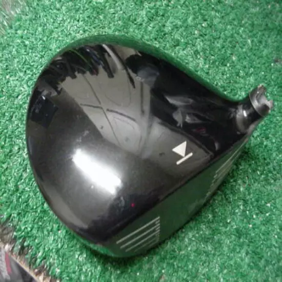 Titleist 910 D3 9.5 degree Driver Head Only & Screw