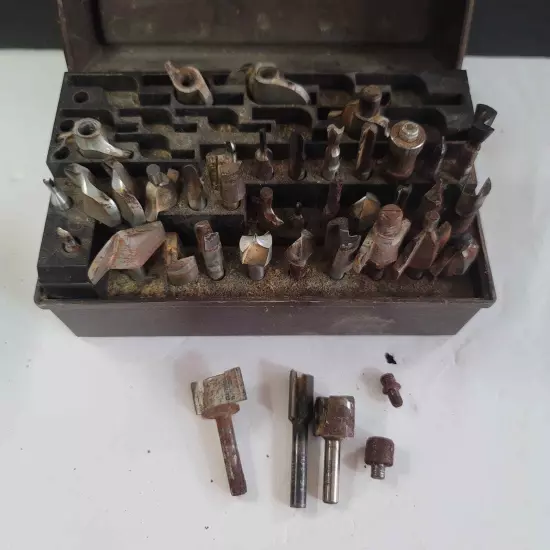 Router bits Lot of various sizes and shapes 