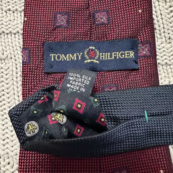 Tommy Hilfiger maroon geometric floral silk tie