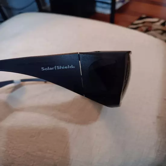 SOLAR (SHIELDS UNISEX BLACK FRAME GRAY LENS FITS OVER SUNGLASSES DUST BAG NWOT 