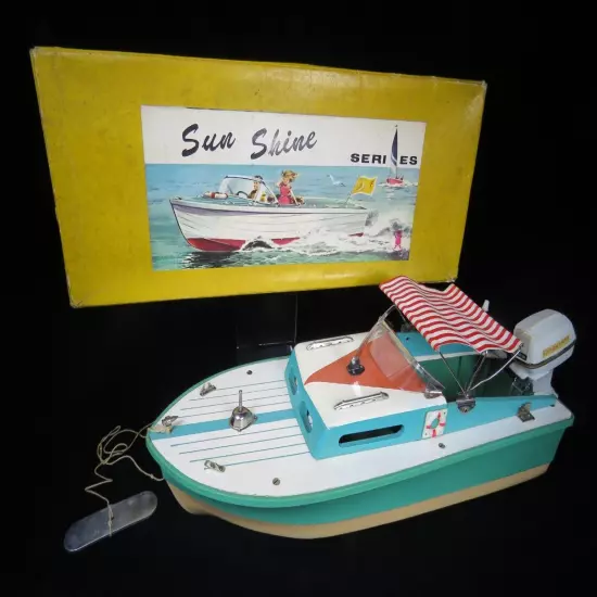 VINTAGE 1960's BANDAI JAPAN 13" SUN SHINE SERIES WOOD & PL BOAT W OUTBOARD BOXED