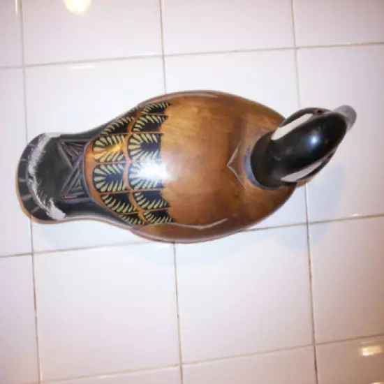 EXCELLENTLY HANDCRAFTED SOLID WOOD COLLECTIBLE 15in DECOY DUCK 