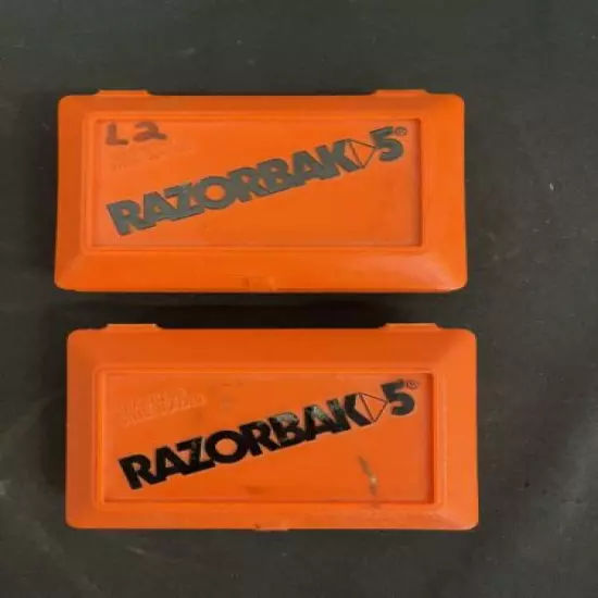 RAZORBAK 5 Broadheads with Case