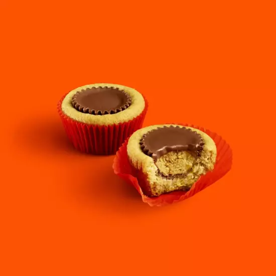 Reese's Miniatures Milk Chocolate Peanut Butter Cups Candy, Party Pack 35.6 oz