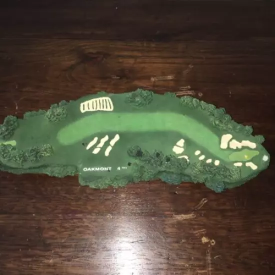 The Danbury Mint The 4th Golf Hole at Oakmont Model, “Church Pew” Bunker! Used