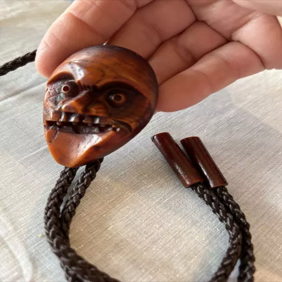 Korean Hahoetal Yangban Wood Look Face Mask Bolo Tie Vintage Ugly Face Signed