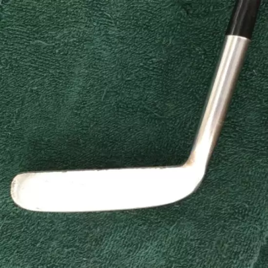 Tommy Armour Silver Scot Model 709 right handed green shafted putter RH