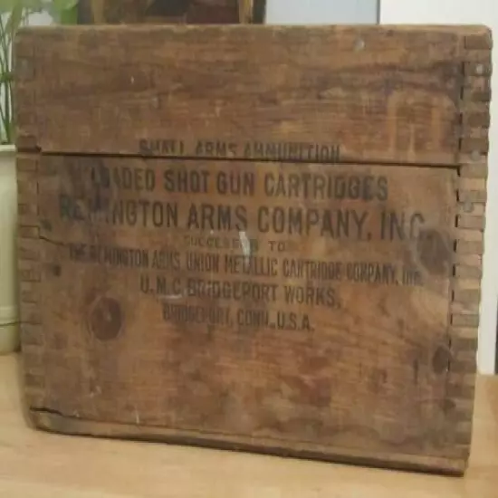 Vintage Remington Arms Nitro Club 12 Ga. Shotgun Cartridges Box