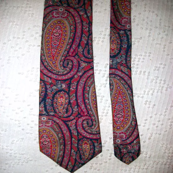 LIBERTY of London Men's Vintage Silk Paisley Necktie USA Made