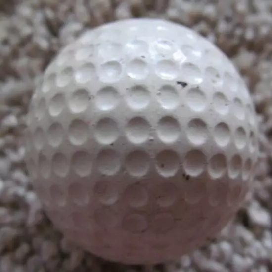 VINTAGE DOUBLE DOT DIMPLE GOLF BALL-SUPER WHIPPET1940'S LOTS OF ORIGINAL PAINT