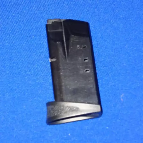 Smith & Wesson M&P Compact .40 S&W10 rd OEM Magazine w Finger Rest Bright Blue