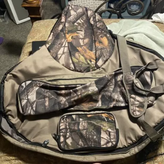 CROSS BRAND SOFT SIDE CROSSBOW CASE W/ ELUDE CAMO MINT