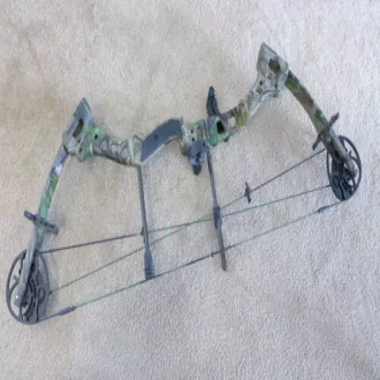 2010 BOWTECH SOLDIER RH 28/65 COMPOUND BOW EXCELLENT