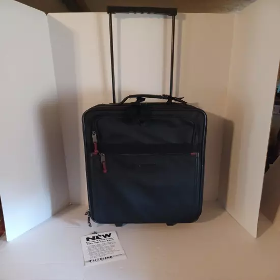 Cypress Luggage Rolling Wheeled Carry On W/ Up Handle New 29”x14”x8”