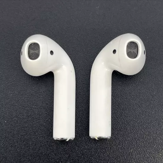 Apple AirPods White In Ear Headset with Charging Case 2nd Generation - Tested