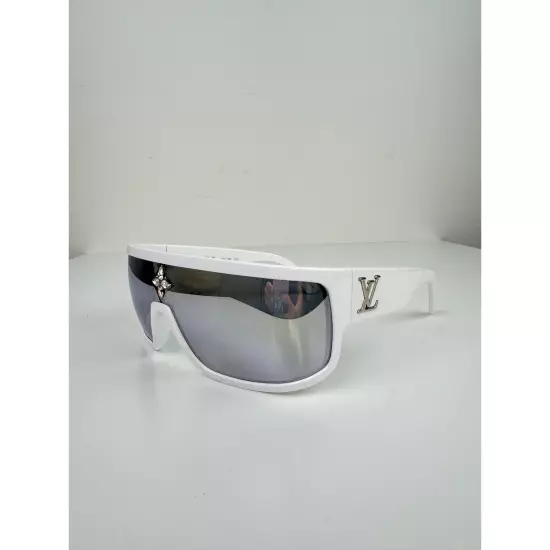 Louis Vuitton Z1742U 9F1 Cyclone Sport Mask Sunglasses White Plastic Frame RARE