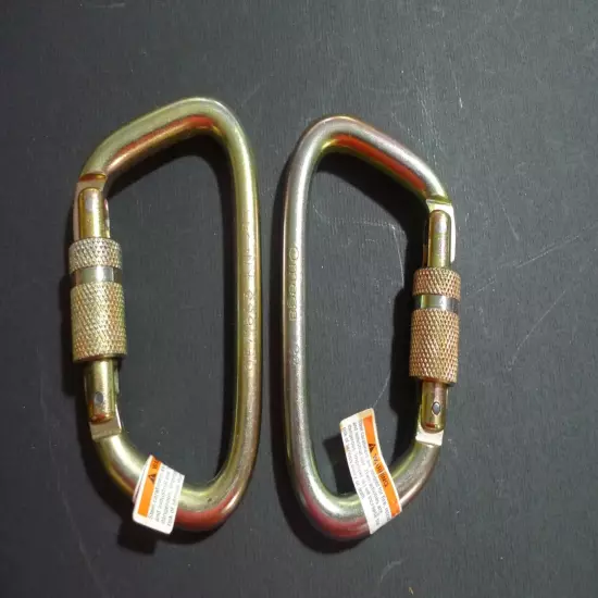 OMEGA - STEEL CARABINERS - LOT OF 2 - # OP716S3 - NEW OLD STOCK -53 KN- MADE@USA