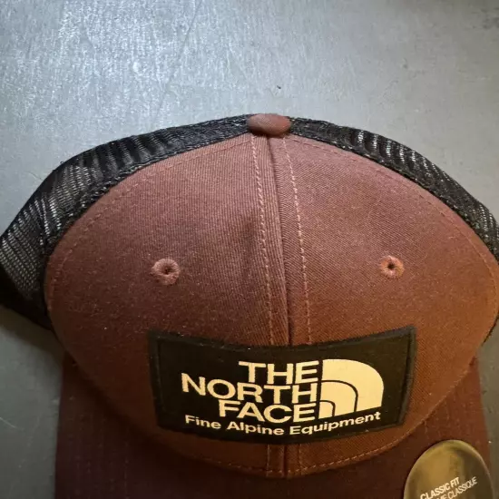 The North Face Mens Mudder Trucker Men's CLASSIC FIT Hat One Size Brown Oak