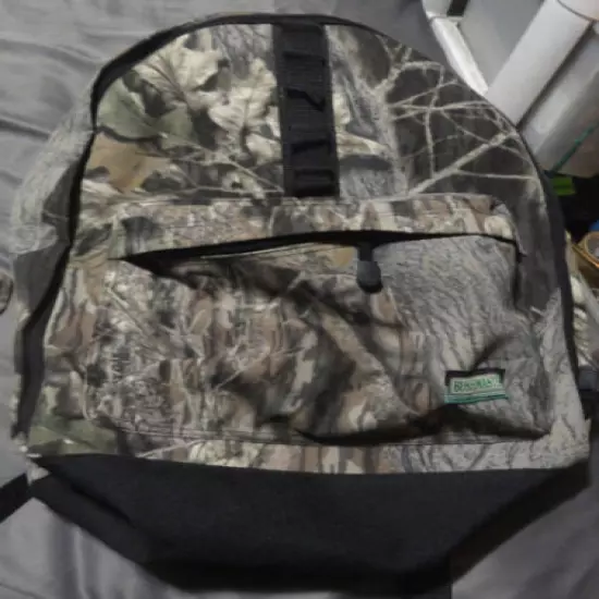 BushMaster CAMO Hunting HIKING Backpack DAY Pack + CAMO Face MASK