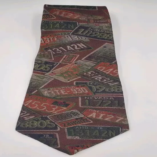 Je suis Vtg Mens Necktie Tie Brown License Plates All Over - 55"