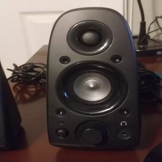 Logitech Z506 5.1 Surround System Tested NO SUBWOOFER Only small Speakers 