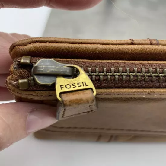 Fossil Womens Long Live Vintage Brown Leather Wallet