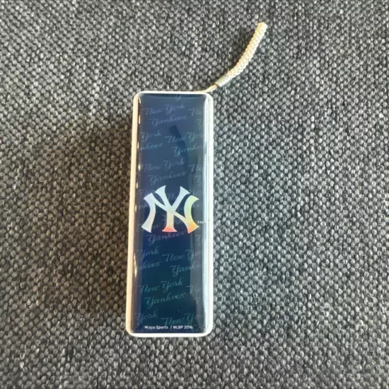 Mizco MLB New York Yankees 3K Mah Slim Power Bank