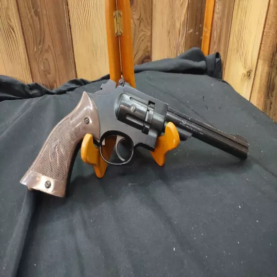 CROSMAN MODEL 38 T 22 CAL PELLET REVOLVER